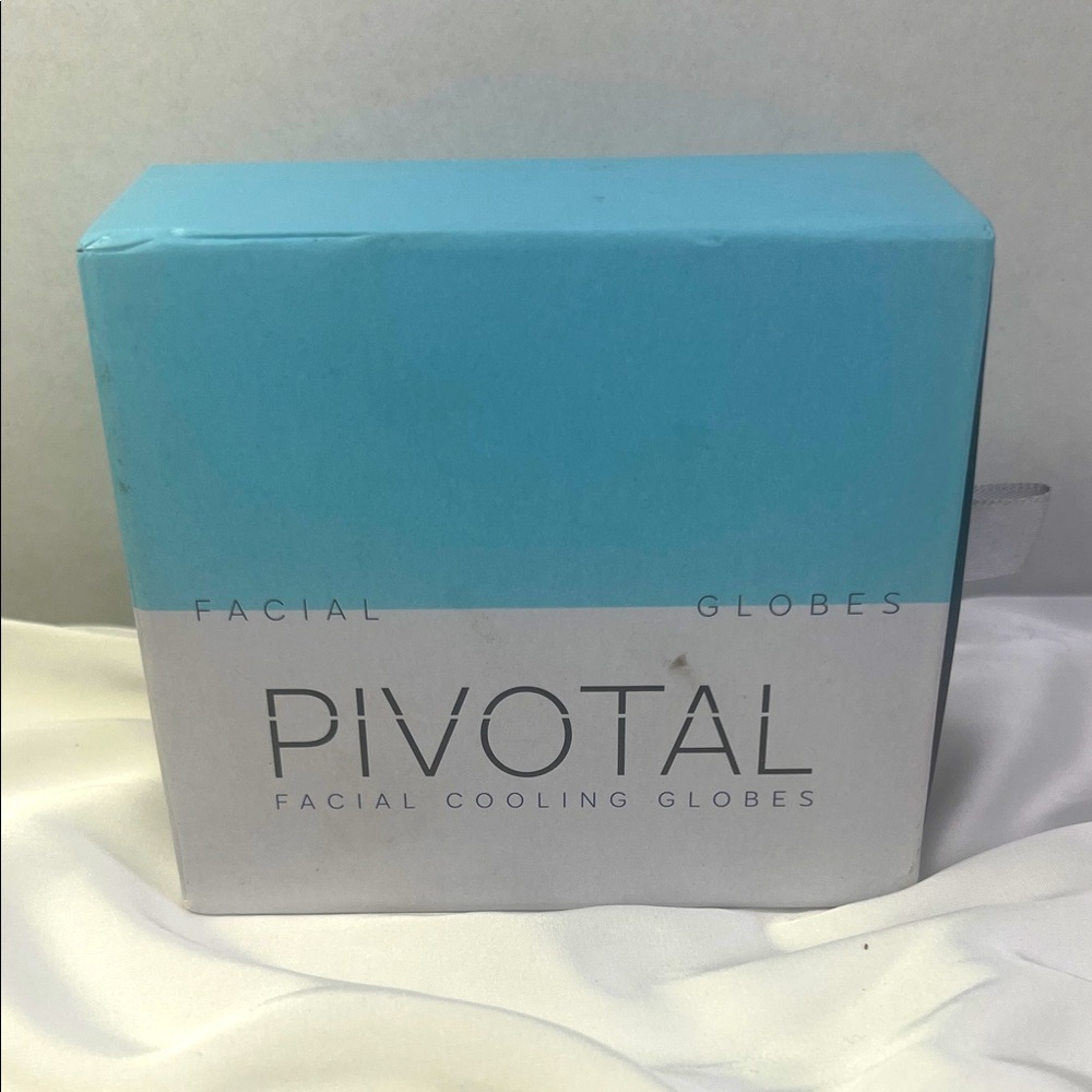 Pivotal Facial Cooling Globes Ice‎ Roller Relieves Tension & Enhances Skin